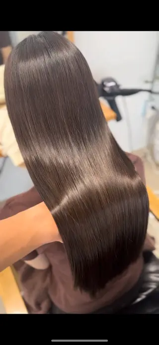 ロング ひろし/髪質改善/ 縮毛矯正/透明感✨のヘアスタイル