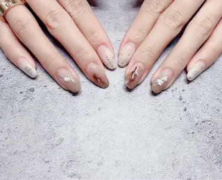 ネイル マキ ネイルサロンのネイルデザイン