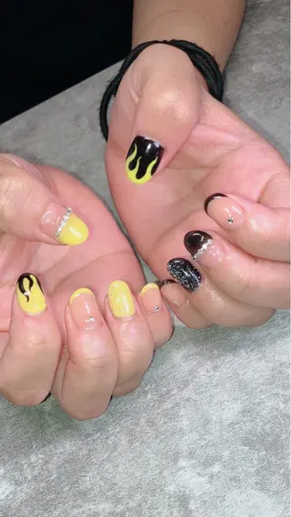 ネイル haleyume所属・shino🌟 痛ネイルのネイルデザイン