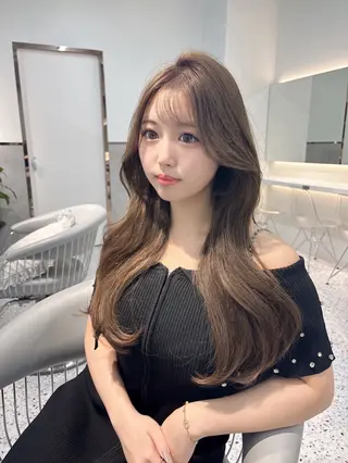 ロング カラー yui🎀透明感 ベージュカラー／博多のヘアスタイル