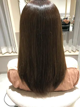 ロング 辻本 夏子のヘアスタイル