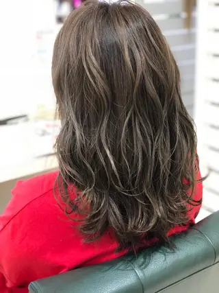 ミディアム カラー 柴田泰秀sotti. 髪質改善/ブリーチのヘアスタイル