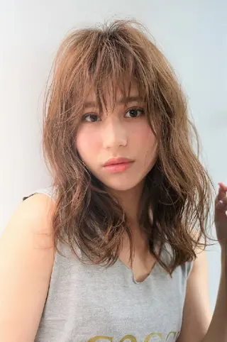 セミロング カラー 三好 麻美のヘアスタイル