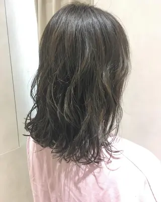 セミロング カラー ヘアアレンジ エグチ アキラのヘアスタイル