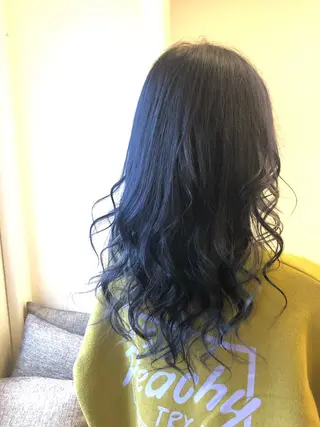 カラー ネイル Piacere所属・Piacere 絵美のネイルデザイン