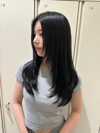 ロング カラー ヘアアレンジ タイトボブ個性派カラ ーAKANEのヘアスタイル