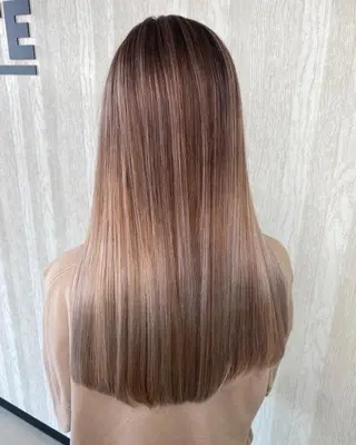 ロング カラー UNDER vr 【アンダーバー】のヘアスタイル