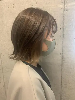 ショート カラー ヘアアレンジ サナ🌱 切りっぱなしボブのヘアスタイル