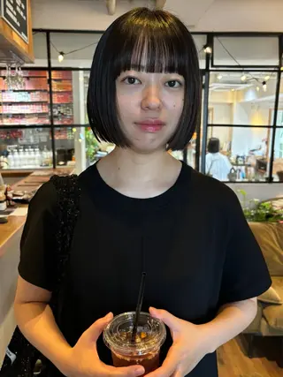 ミディアム カラー ファッションに 溶け込むstyleのヘアスタイル