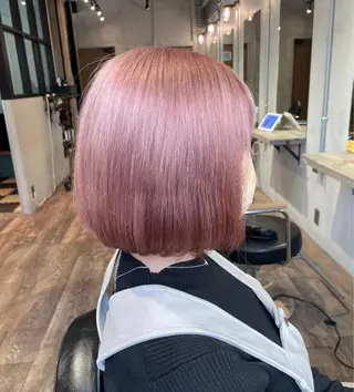 ショート andKおもろまち店 艶ダブルカラー✨のヘアスタイル