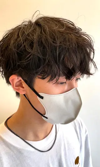 ショート HairMake　GIGI 宇多津所属・入本 翼のヘアスタイル