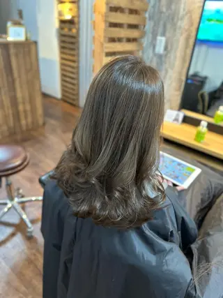 セミロング カラー Lizir  ルズィール所属・Luzir⭐︎ GEN⭐︎のヘアスタイル