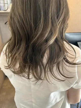 ミディアム カラー いなみね はるきのヘアスタイル