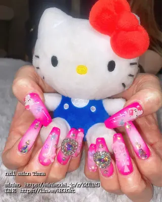 ロング NAILSALON 🍔Timna🍟のネイルデザイン