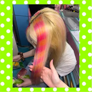 セミロング カラー Miju 💖💜💫のヘアスタイル