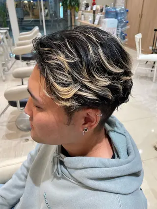 メンズ レイヤー×ハイライト 🌷RINA🌷のヘアスタイル