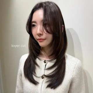 セミロング カラー ヘアアレンジ レイヤーカット🤍 RINAのヘアスタイル