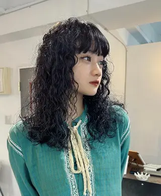 ミディアム 繭所属・こはる／ハードパーマ /癖毛風パーマ🧃のヘアスタイル