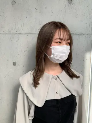 ミディアム カラー カネコ ユカリのヘアスタイル