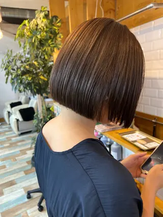 ショート カラー KANA/ボブ/ インナーカラー/艶髪のヘアスタイル