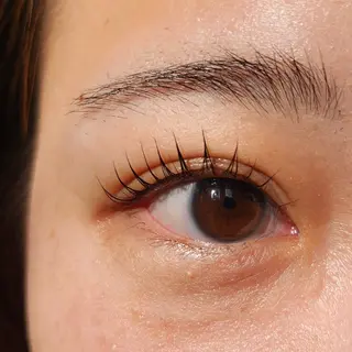 マツエク・マツパ 💜bora .のネイルデザイン