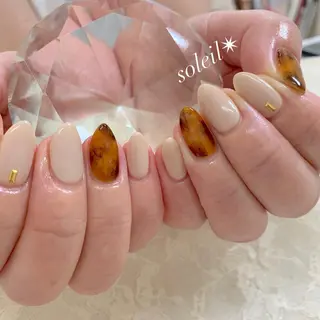 ネイル 粟津 美紀のネイルデザイン