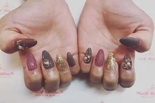 ネイル ネイルリボン 受付スタッフのネイルデザイン