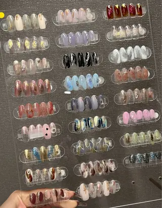 ネイル BeautySalonMIYAVI所属・浅草MIYAVI クミのネイルデザイン