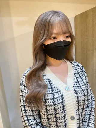 ロング アールバイニーナ所属・R by NINA アールバイニーナのヘアスタイル