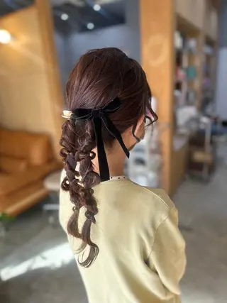 ミディアム miloc MOMOKAのヘアスタイル