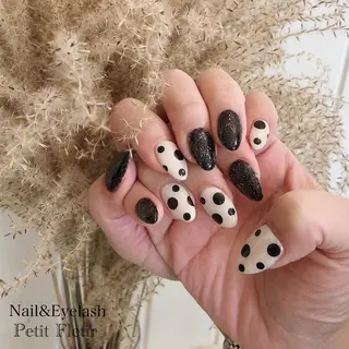 ネイル Petit Fleur所属・青柳 亜梨奈のマツエク・マツパデザイン