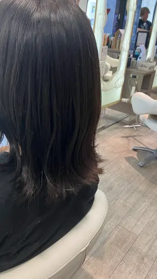 ミディアム カラー レイヤー/ブリ ーチ/ 岡本美優のヘアスタイル