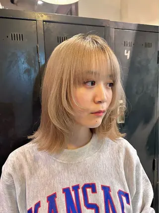 ミディアム L STUDIO所属・ハイトーン/ブリーチ 🧁soraのヘアスタイル