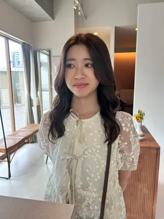 ミディアム レイヤーカット/ツヤ 縮毛矯正/アチワのヘアスタイル