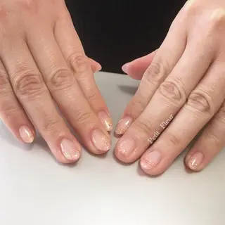 ネイル Petit Fleur所属・青柳 亜梨奈のマツエク・マツパデザイン