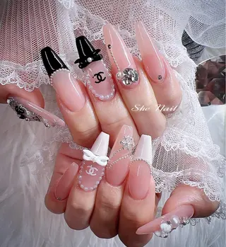 ネイル She   Nail所属・ISA_ BELLAのネイルデザイン