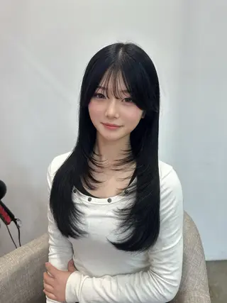 ロング wixymimi　hair salon所属・艶カラー✨レイヤー 𝐚𝐲𝐚𝐤𝐚のヘアスタイル