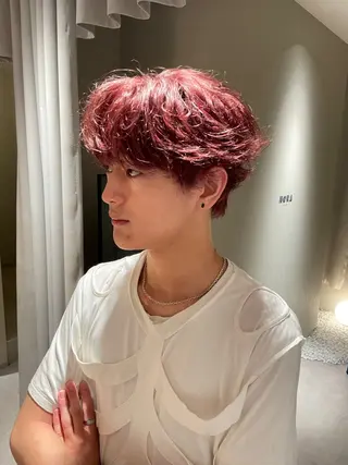 ショート カラー NORA GINZA U所属・長山 海秀のヘアスタイル