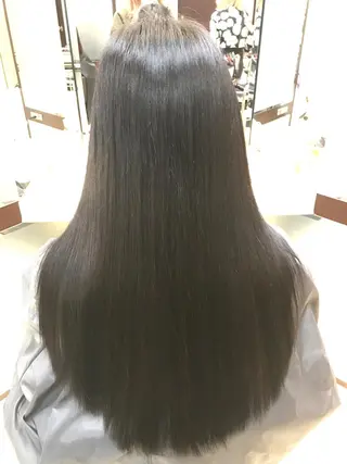セミロング ロング カラー スズキ シオリのヘアスタイル