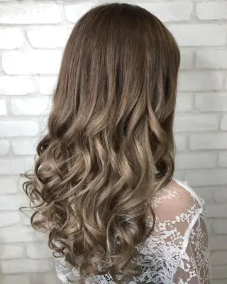 セミロング カラー 🍑🧋ハイトーン 暖色カラーlucaのヘアスタイル