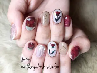 ネイル Yakko pas á pasのネイルデザイン