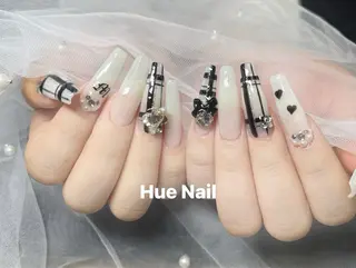 ミディアム HOANG NAILのネイルデザイン