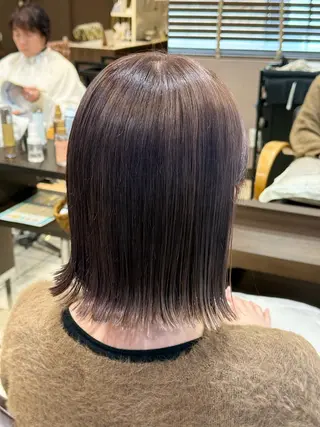 ミディアム カラー ZELE一社所属・酒井 理沙のヘアスタイル