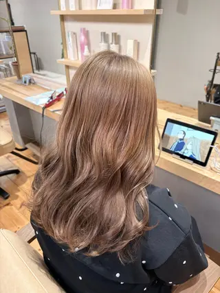 セミロング セルバ所属・プルシールエクステ/ ハイトーン/ブリーチのヘアスタイル