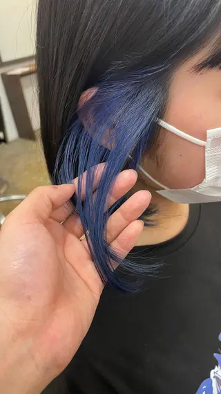 ショート オリーブカラー 長谷川のヘアスタイル