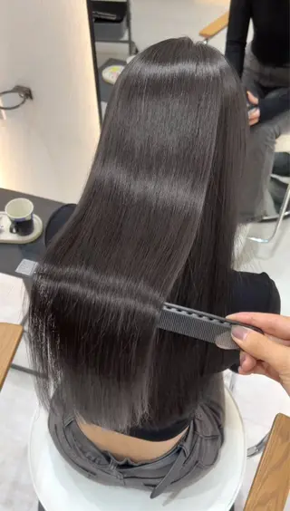 ロング 🩶レイヤー/艶髪/ 顔周り/韓国風/輝士のヘアスタイル