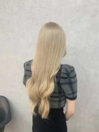 ロング カラー ハイトーン・ブリーチ ムラ修正　八須　錬のヘアスタイル