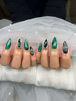 ネイル Mio_ Noiranailのネイルデザイン