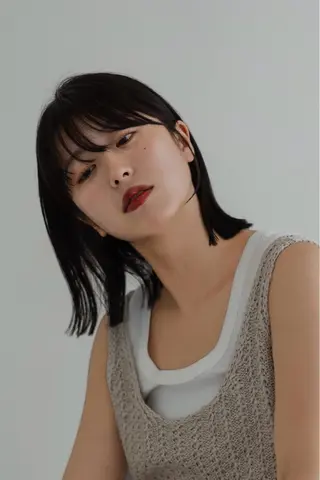 ミディアム カラー 前髪/顔周り /レイヤー/秋山 元のヘアスタイル