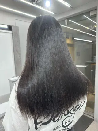 ロング 🖤🤍石川 アイリ🤍🖤のネイルデザイン